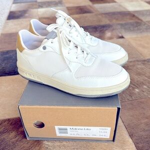 Vuori Clae New Shoes Sneakers size 8